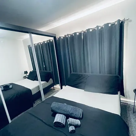 شقة Cosy And Quiet